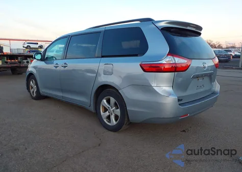 2015 Toyota Sienna Le из США, поврежденный, VIN 5TDKK3DC5FS563835
